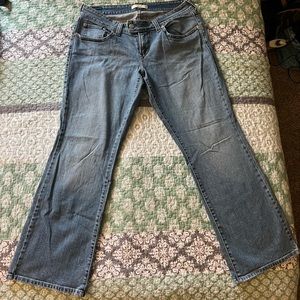 Women’s Flare 542 Levi’s jeans, 16W, Medium length